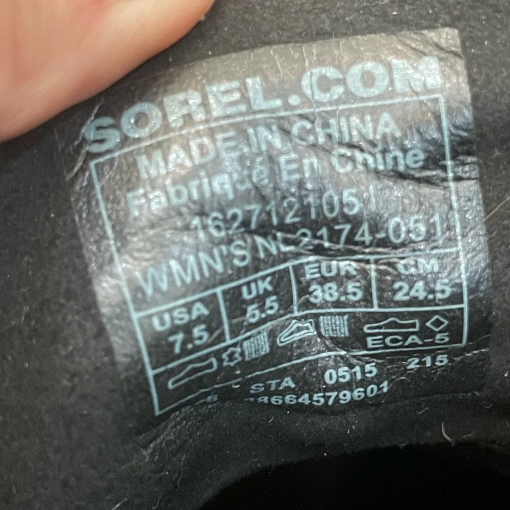 Sorel Wedge boots 7.5
